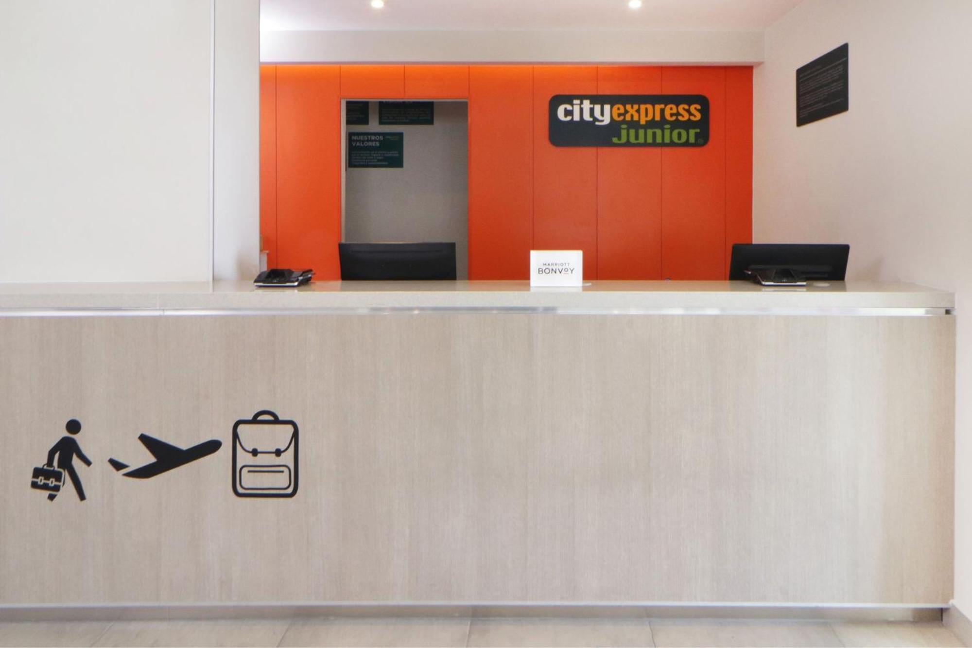City Express Junior By Marriott Tijuana Otay Extérieur photo